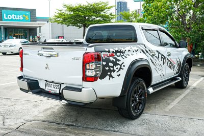 2019 Mitsubishi TRITON 2.4 DOUBLE CAB GLS Plus