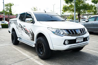 2018 Mitsubishi TRITON 2.4 DOUBLE CAB (ปี 14-19) GLS LTD Plus