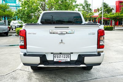 2019 Mitsubishi TRITON 2.4 DOUBLE CAB GLS Plus