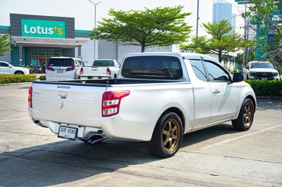 2017 MITSUBISHI TRITON 2.5 GLX MEGA CAB