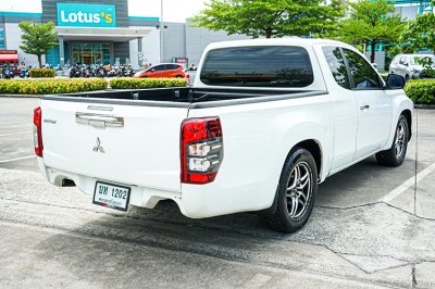 2022 Mitsubishi TRITON 2.5 MEGA CAB GLX