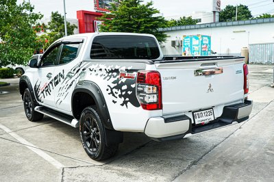 2019 Mitsubishi TRITON 2.4 DOUBLE CAB GLS Plus