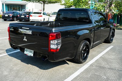 2020 Mitsubishi Triton 2.5 Mega Cab GLX