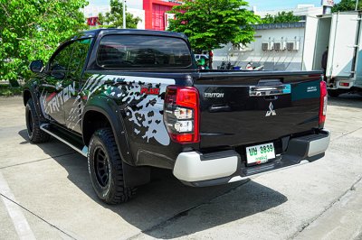 2020 Mitsubishi Triton 2.4 MEGA CAB GT Plus