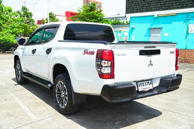 2022 Mitsubishi TRITON 2.4 GLS Plus Double Cab