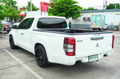 2020 Mitsubishi TRITON 2.5 MEGA CAB GLX