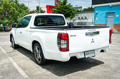 2020 Mitsubishi TRITON 2.5 GLX Mega Cab