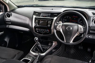 2020 Nissan NP 300 Navara 2.5 DOUBLE CAB Calibre E