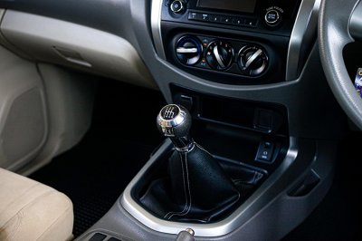 2019 NISSAN NAVARA NP300 2.5 S KING CAB