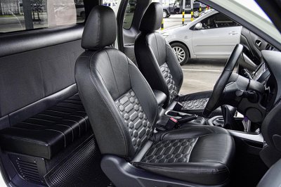 2022 Nissan Navara 2.3 KING CAB Calibre V