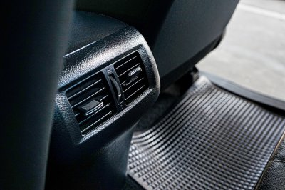 2024 NISSAN NAVARA 2.3 E MT KING CAB CALIBRE