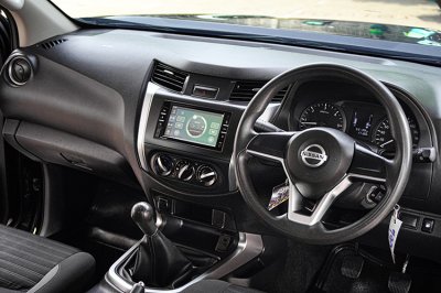 2022 Nissan Navara 2.5 SL King Cab