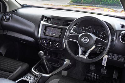 2022 Nissan Navara 2.5 SL King Cab