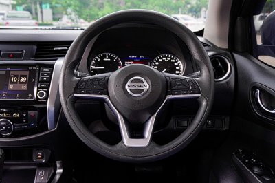 2020 Nissan Navara 2.3 DOUBLE CAB E