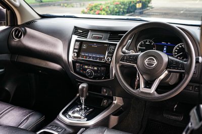 2020 Nissan Navara 2.3 DOUBLE CAB E