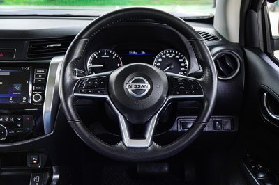 2022 Nissan Navara 2.3 DOUBLE CAB Calibre V Double Cab