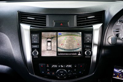 2022 Nissan Navara 2.3 KING CAB Calibre V