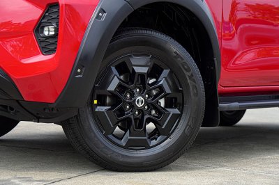 2024 NISSAN NAVARA 2.3 E MT KING CAB CALIBRE