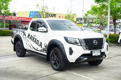 2022 Nissan Navara 2.3 KING CAB Calibre V