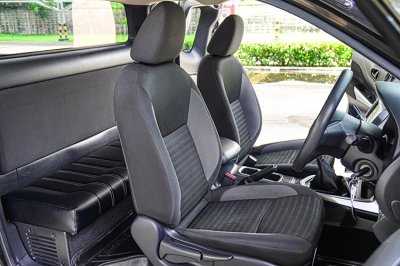 2022 Nissan Navara 2.5 SL King Cab