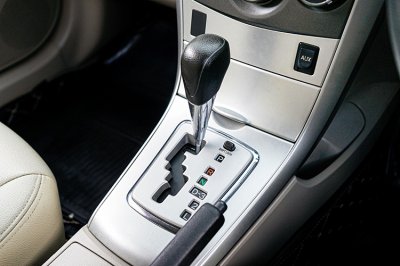 2013 Toyota Corolla Altis 1.6 (ปี 08-13) E Sedan