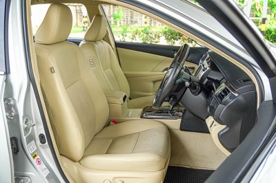 2015 TOYOTA CAMRY 2.5 HV PREMIUM