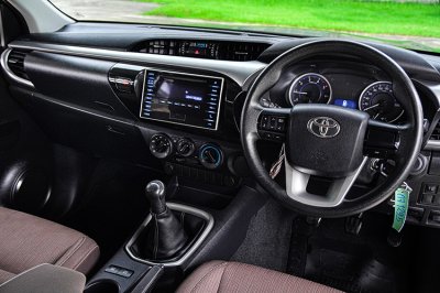 2016 Toyota HILUX REVO 2.4 E Prerunner Double Cab