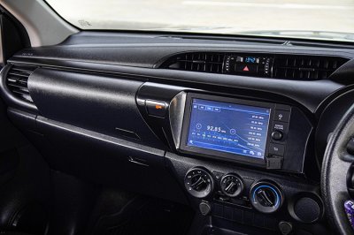 2023 Toyota Hilux Revo Z Edition Entry