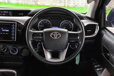2016 Toyota HILUX REVO 2.4 E Prerunner Double Cab