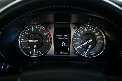 2024 TOYOTA HILUX REVO 2.4 MID Z EDITION SMART CAB