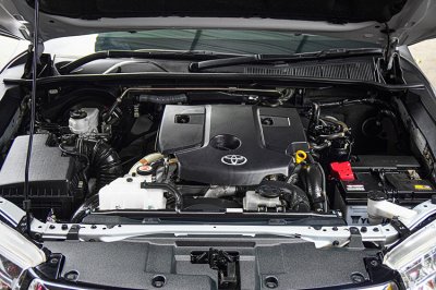 2019 Toyota HILUX REVO 2.4 DOUBLE CAB E Prerunner
