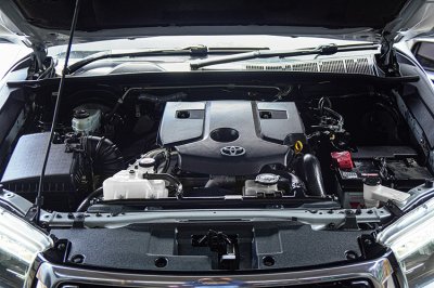2019 Toyota HILUX REVO 2.4 DOUBLE CAB E Plus Prerunner