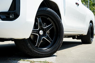 2023 Toyota Hilux Revo Z Edition Entry