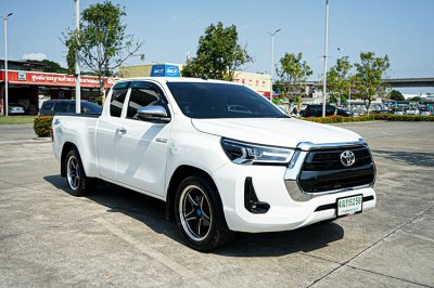 2024 TOYOTA HILUX REVO 2.4 MID Z EDITION SMART CAB