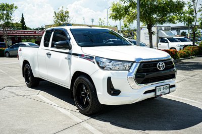 2022 Toyota Hilux Revo 2.4 SMARTCAB Z Edition Entry
