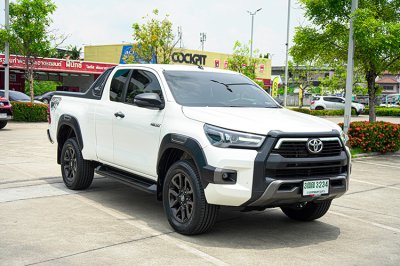 2021 Toyota Hilux Revo 2.4 SMARTCAB Prerunner Rocco Pickup