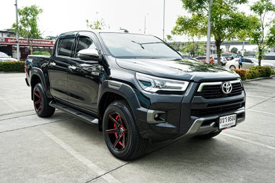 2023 Toyota Hilux Revo 2.4 DOUBLE CAB Prerunner Mid