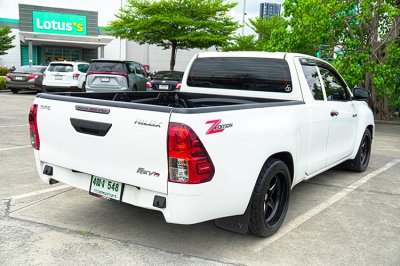 2023 Toyota Hilux Revo Z Edition Entry