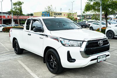 2022 Toyota Hilux Revo 2.4 Smart Cab Z Edition Entry