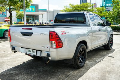 2022 Toyota HILUX REVO 2.4 Z Edition Entry Smart Cab