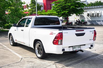2022 Toyota Hilux Revo 2.4 SMARTCAB Z Edition Entry