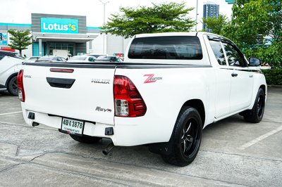 2022 Toyota Hilux Revo 2.4 Smart Cab Z Edition Entry