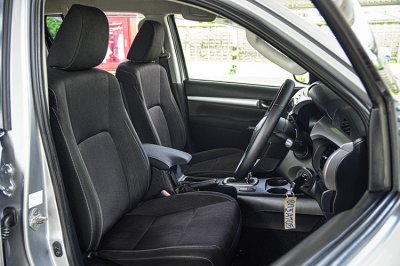 2019 Toyota HILUX REVO 2.4 DOUBLE CAB E Plus Prerunner