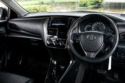 2021 Toyota Yaris Ativ 1.2 (ปี 17-22) Entry Sedan