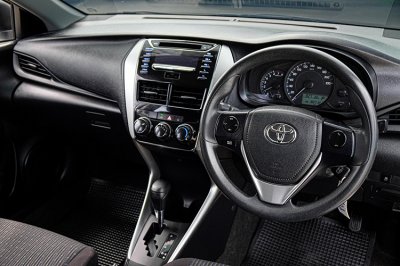 2020 Toyota Yaris Ativ 1.2 (ปี 17-22) Entry Sedan