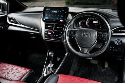 2023 Toyota Yaris 1.2 (ปี 17-22) Premium S Hatchback