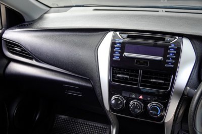 2020 Toyota Yaris Ativ 1.2 (ปี 17-22) Entry Sedan