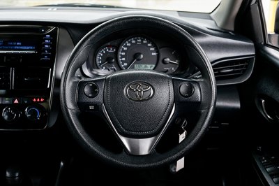 2021 Toyota Yaris Ativ 1.2 (ปี 17-22) Entry Sedan
