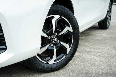 2023 Toyota Yaris 1.2 (ปี 17-22) Premium S Hatchback
