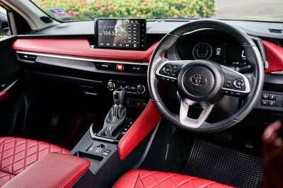 2023 Toyota Yaris Ativ 1.2 (ปี 22-28) Premium Luxury Sedan